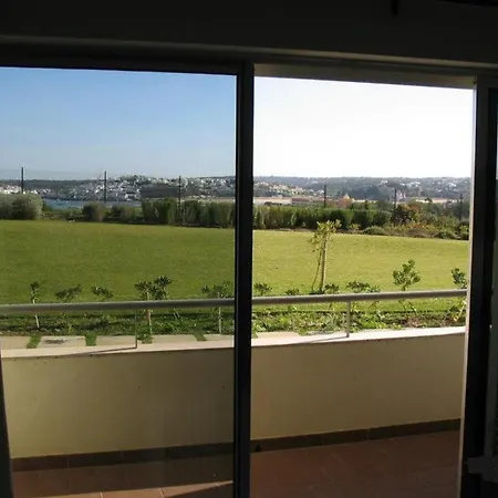 Vista Rio Arade E Praia Da Rocha Portimão